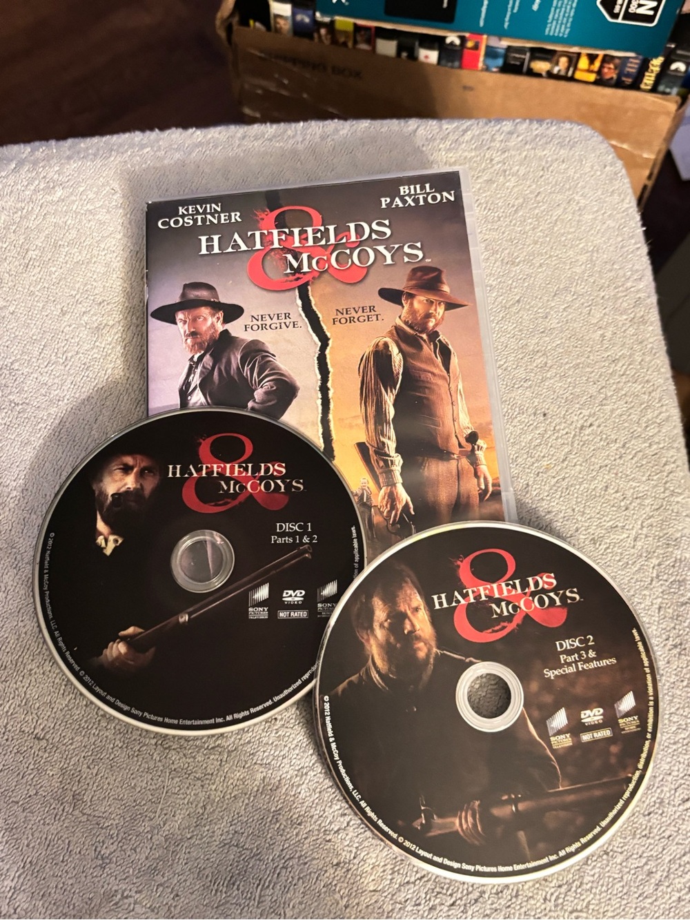 Hatfields & McCoys (Kevin Costner, Bill Paxton) DVD Set - Black